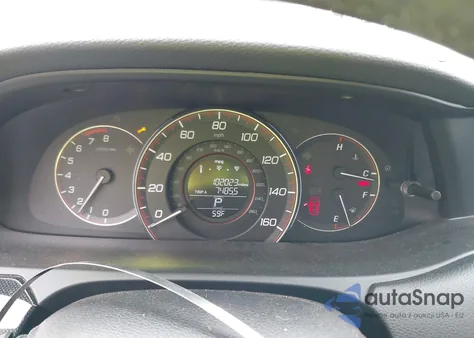 2015 Honda Accord Sport z USA, uszkodzony, nr VIN 1HGCR2F50FA185527